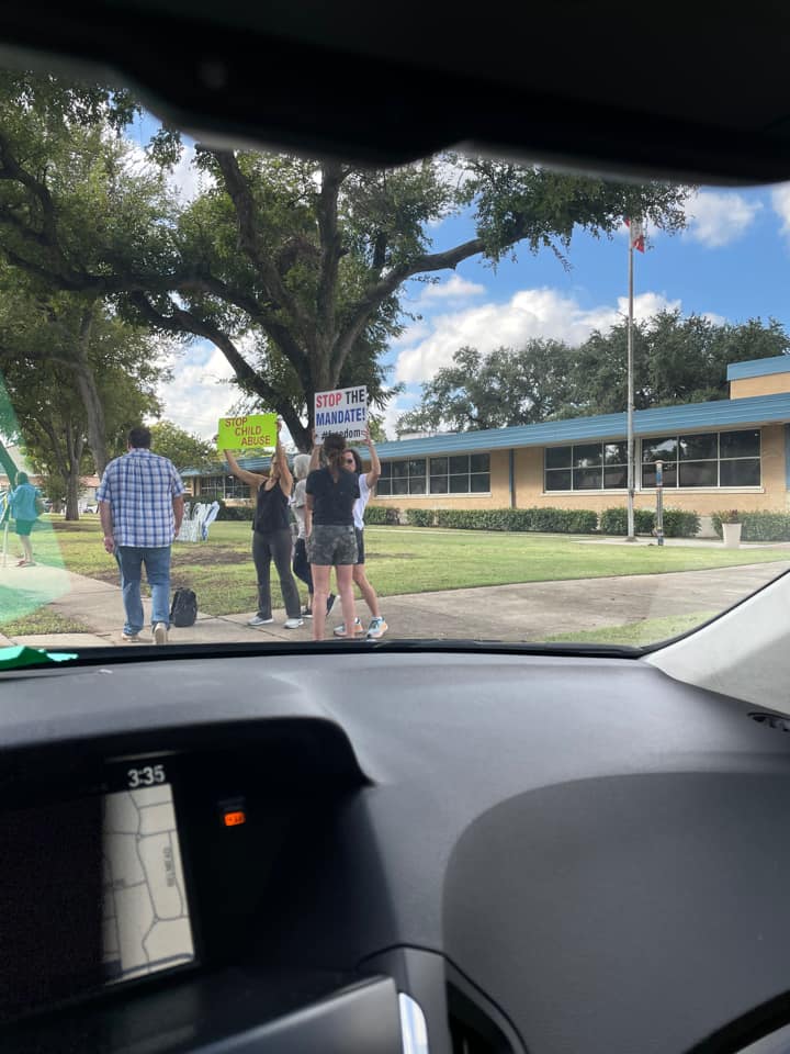 Dallas ISD Keeps Speakers Off Agenda